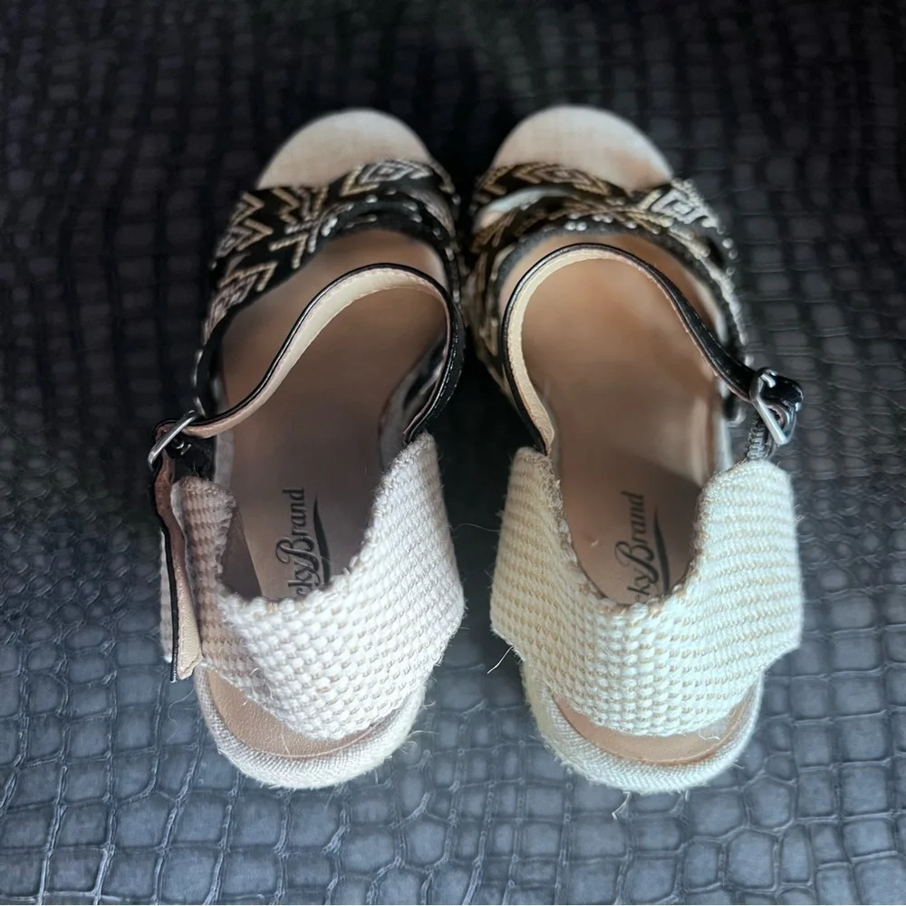 LUCKY BRAND MAHIMA PLATFORM SANDALS Color: Beige- Black Size: 7 New Summer shoe